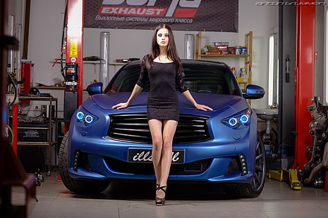 blå Infiniti bil, Alla Berger, kvinnor, modell, garage, bil, Infiniti, svart klänning, kvinnor med bilar, HD tapet HD wallpaper