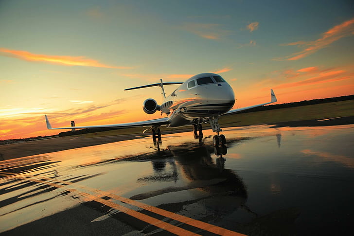 Gulfstream On Airport, réflexion, avion, humidité, nuit, coucher de soleil, avions, Fond d'écran HD