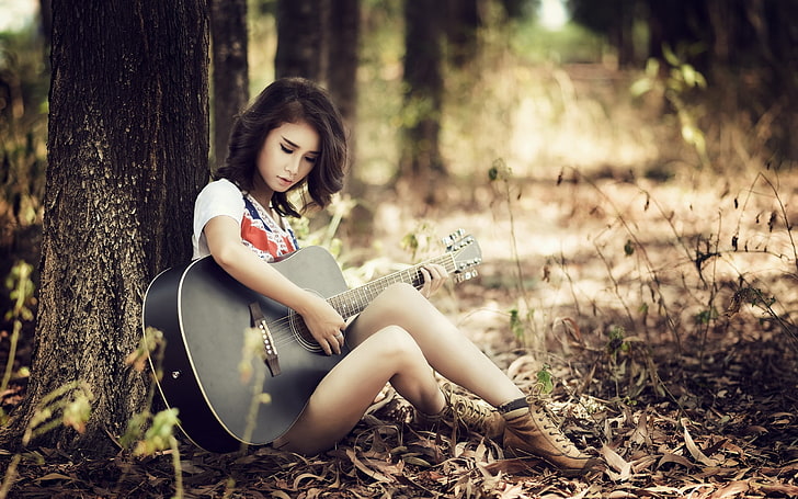black acoustic guitar, Asian, guitar, women, brunette, women outdoors, sitting, guitarist, HD wallpaper