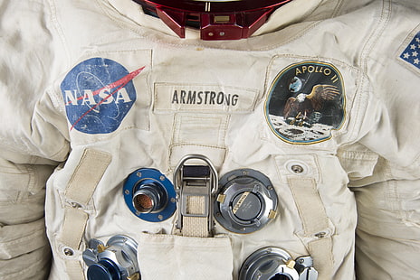 biały kombinezon astronauty Neil Armstrong, Neil Armstrong, NASA, kosmos, skafander kosmiczny, historia, Tapety HD HD wallpaper
