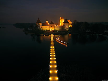 замък, езеро, мост, замък на остров Тракай, Литва, нощ, HD тапет HD wallpaper