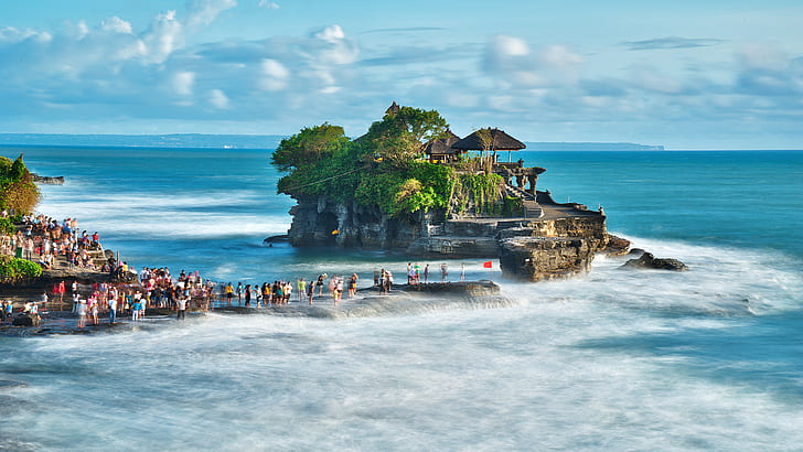 Tanah Lot ist ein Felsen in der Nähe der indonesischen Insel Bali Tempel Pura Tanah Lot Fotografie 2560 × 1440, HD-Hintergrundbild