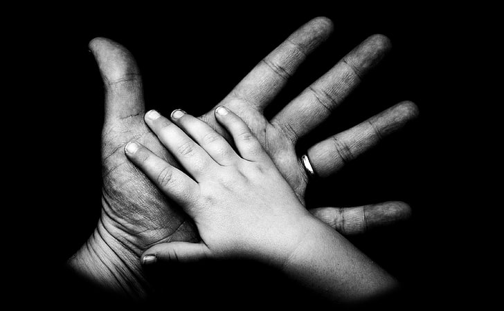 Big Hand Small Hand, grayscale photography of two human hands, Black and White, black, hand, big hand, small hand, HD wallpaper