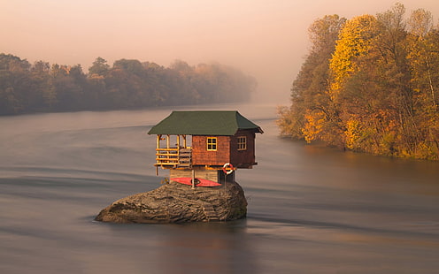 коричневый деревянный дом, дом, вода, Сербия, HD обои HD wallpaper