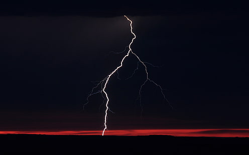 ゴールデンアワーの写真、写真、風景、自然、雷、夜、雲、空、嵐の間に雷、 HDデスクトップの壁紙 HD wallpaper