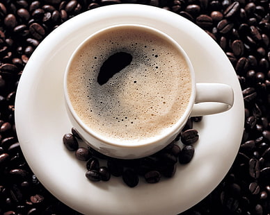 tazza in ceramica bianca, caffè, schiuma, bevanda, chicchi di caffè, Sfondo HD HD wallpaper