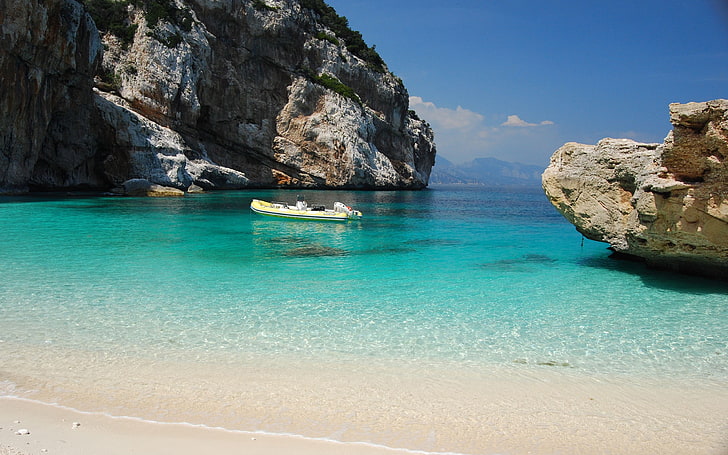 Ocean Beach Boat-Italy Peninsula Sardinia Wallpape.., HD wallpaper