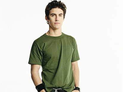 Männer grünes T-Shirt mit Rundhalsausschnitt, Milo Ventimiglia, Brünette, T-Shirts, Fotoshooting, Schauspieler, HD-Hintergrundbild HD wallpaper