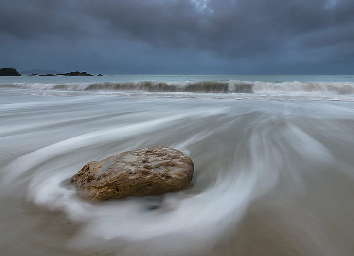 time lapse view of rippling body of water, porth, porth, Pull, Sea, Porth, Anglesey, time lapse, view, body of water, seascape, landscape, coast, beach, waves, tide, nature, Wales, Cymru, Ynys Mon, Church Bay, long exposure, LE, cloudy, cloudscape, moody, drama, HD wallpaper