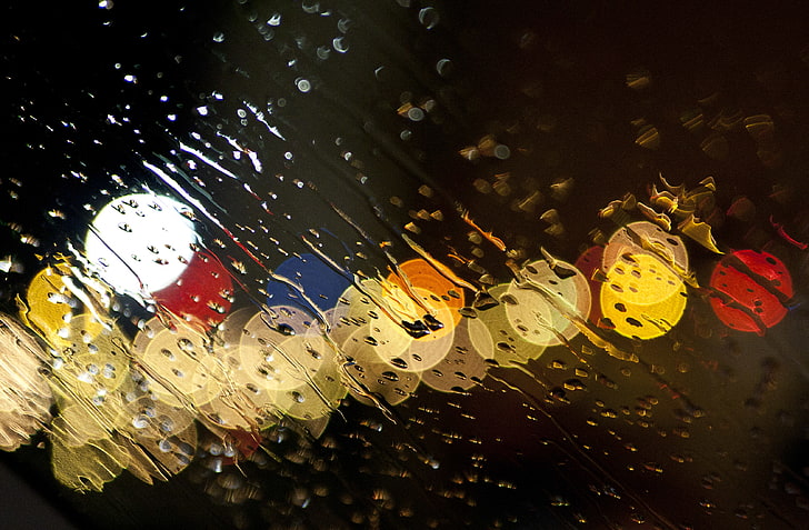 ピンぼけ写真、ガラス、水、滴、光、雨、シャワー、糸、夕方の空に水を吹き付けたガラス、Canon REBEL XT、 HDデスクトップの壁紙
