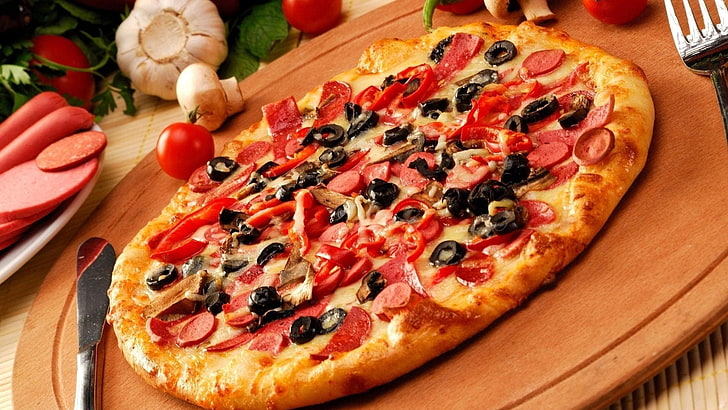 пепперони пицца, пицца, выпечка, нож, вилка, HD обои