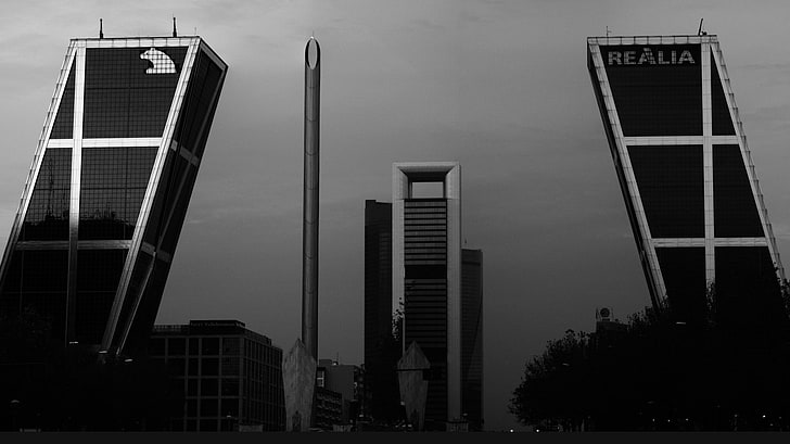 zdjęcie w skali szarości wieżowca, miasta, Madrytu, stolicy, Tapety HD
