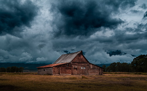Nuages ​​d'orage sombre, maison brune, Vintage, Nature, paysage, cabine, champ, grange, nuageux, gris, tempête, nuages, rural, campagne, Fond d'écran HD HD wallpaper