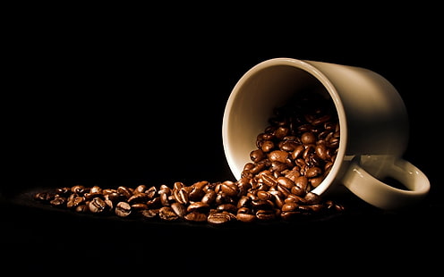 grano de café y taza blanca, bebida, café, taza, granos de café, Fondo de pantalla HD HD wallpaper