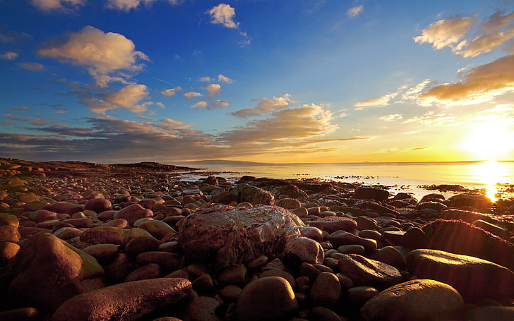 playa llena de rocas-Naturaleza HD fondo de pantalla, lote de guijarros grises, Fondo de pantalla HD