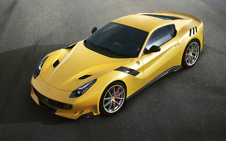Gelbes und schwarzes Coupé-Druckgussmodell, Ferrari F12 TDF, Auto, HD-Hintergrundbild