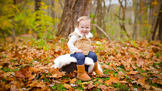 happy, smile, grass, park, smiling, happiness, people, fun, parenthood, outdoor, portrait, summer, caucasian, child, person, joy, cute, lifestyle, outdoors, family, pretty, adult, kid, love, boy, attractive, outside, casual, meadow, cheerful, little, couple, backyard, field, man, leisure, male, face, day, mother, HD wallpaper HD wallpaper