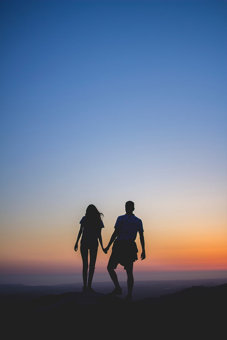 silhouette of man and omwna, couple, silhouettes, sunset, love, horizon, HD wallpaper
