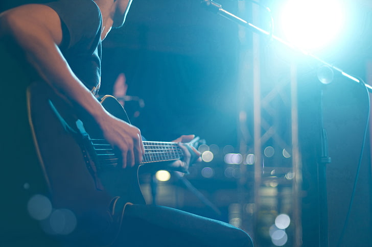 black electric guitar, guitar, lights, microphone, playing, musical instrument, HD wallpaper
