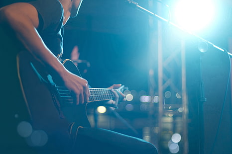 black electric guitar, guitar, lights, microphone, playing, musical instrument, HD wallpaper HD wallpaper