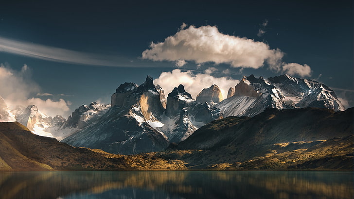 湖、岩の形成、ピーク、チリ、国立公園、パタゴニア、水、風景、高地、自然、山の風景、反射、雲、山脈、空、山、山岳地形、 HDデスクトップの壁紙