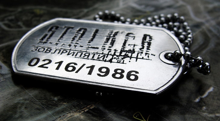 Stalker Call Of Pripyat, silver Stalker dog tag pendant necklace, Games, S.T.A.L.K.E.R., Stalker, Call Of Pripyat, HD wallpaper