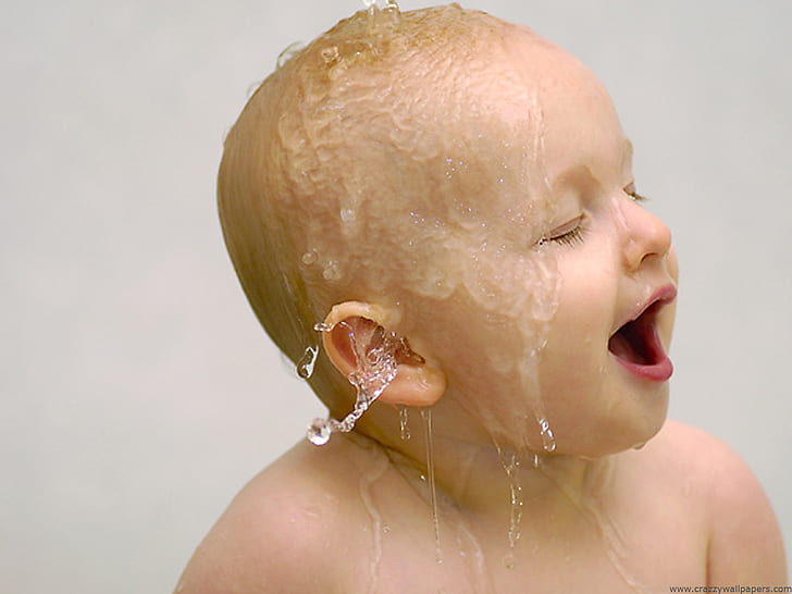 HD cute baby bathing, cute, baby, bathing, HD wallpaper