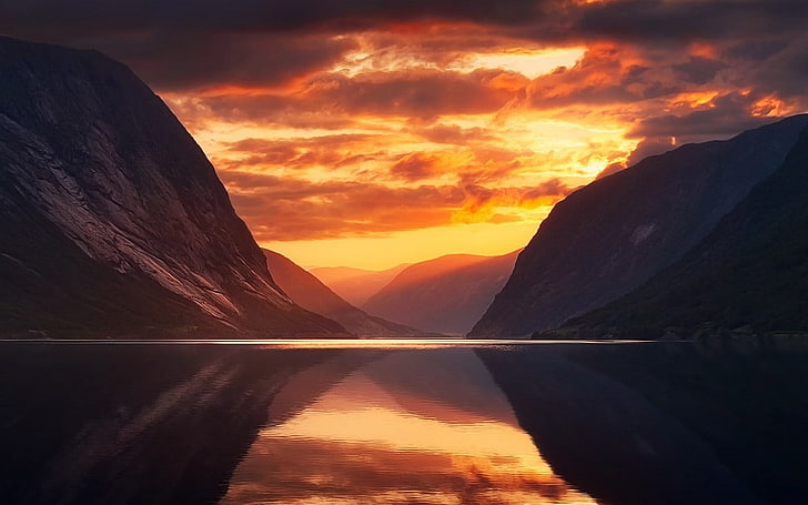 vattensamling, natur, landskap, fjord, berg, himmel, moln, Norge, midnatt, sommar, vatten, reflektion, solstrålar, dimma, solnedgång, HD tapet
