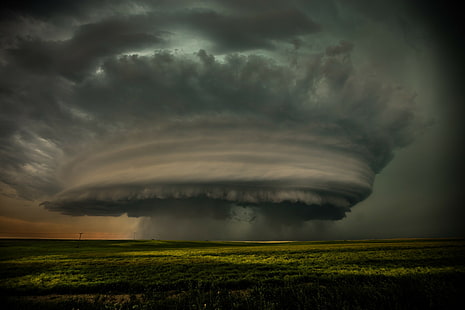 Uragano, tornado, illustrazione di nuvole incorniciate d'oro, natura, nuvole, campo, uragano, tornado, Sfondo HD HD wallpaper