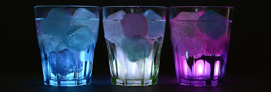 Alkohol, alkoholisches Getränk, Bar, hell, sauber, Cocktails, kalt, Farbe, Farben, cool, Kristall, trinken, genießen, Gläser, Eis, Eiswürfel, Party, Reflexion, Erfrischung, Erfrischung, durchscheinend, Wasser, nass, HD-Hintergrundbild HD wallpaper