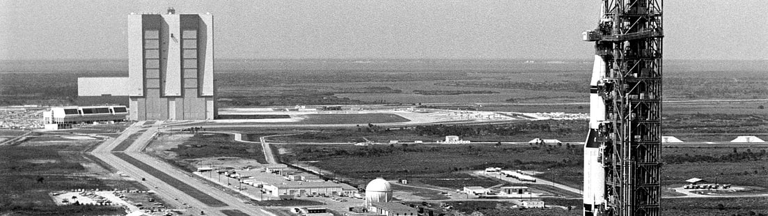 Cape Canaveral, Saturn V, startkuddar, historia, flera skärmar, HD tapet HD wallpaper