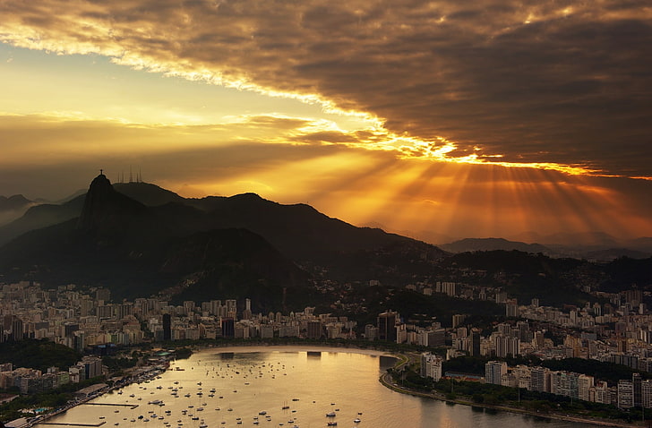 مباني المدينة ، السماء ، الغيوم ، الغروب ، المحيط ، القوارب ، البرازيل ، ناطحات السحاب ، ريو دي جانيرو، خلفية HD
