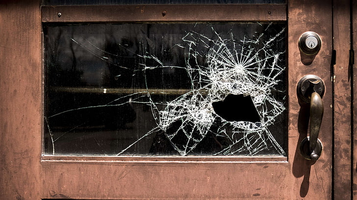 accident, pause, cassé, verre brisé, fenêtre brisée, balle, trous de balle, fissuré, endommagé, verre, trou, impact, réparation, sécurité, école, sécurité, forte, brisé, verre brisé, fenêtre, Fond d'écran HD