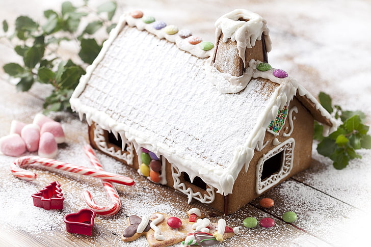 pasticceria del villaggio di neve bianca e marrone, anno nuovo, vacanze, carta da parati di natale, decorazioni, caramelle, panpepato, Sfondo HD
