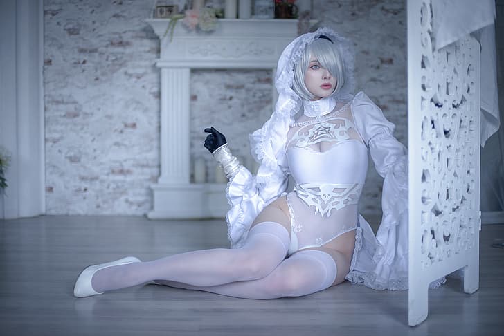 women, model, indoors, women indoors, cosplay, video games, video game characters, video game girls, Nier: Automata, 2B, Sai Westwood, 2B (Nier: Automata), white clothing, short hair, silver hair, thigh-highs, hair over one eye, HD wallpaper