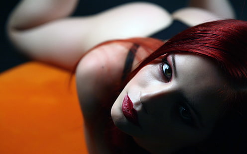 여자 빨간 머리 녹색 눈 립스틱 아리엘 파이퍼 엷은 얼굴 1920x1200 사람들 빨간 머리 HD 아트, 여자, 빨간 머리, HD 배경 화면 HD wallpaper