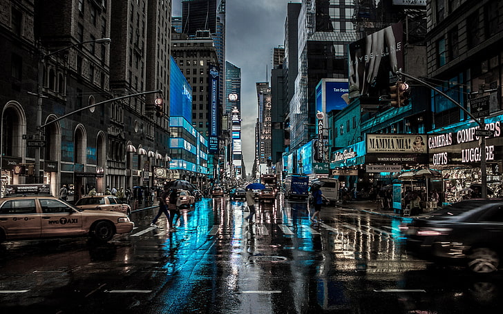 3D тапет на Ню Йорк, високи сгради и оживена улица, Ню Йорк, улица, дъжд, град, градски пейзаж, размазване в движение, кола, HD тапет