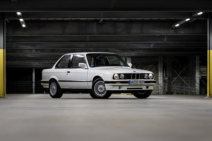 BMW, BMW E30, eski araba, Oldtimer, Alman arabaları, ışıklar, beyaz araba, bmw serisi 3, HD masaüstü duvar kağıdı