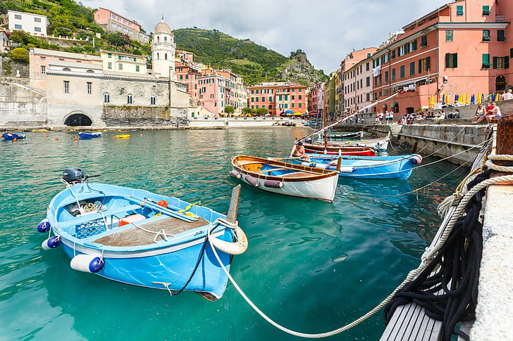 Vernazza, Włochy, Cinque Terre, Włochy, łódka, zatoka, dom, Cinque Terre, Vernazza, Góry, Wybrzeże Liguryjskie, Tapety HD