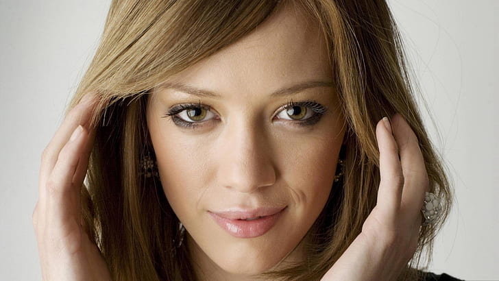 Hilary Duff Close Up, women's human brown long straight hair, hilary duff, beautiful, young, actress, HD wallpaper