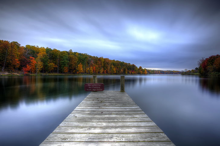 gray wooden dock, autumn, the sky, water, trees, clouds, surface, reflection, plate, Lake, wooden, the bridge, HD wallpaper