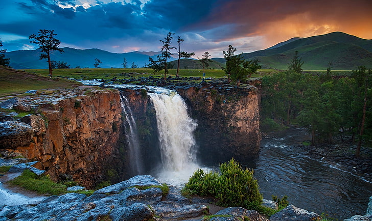 cachoeiras paisagem foto, céu, nuvens, árvores, pôr do sol, montanhas, natureza, rio, cachoeira, Mongólia, HD papel de parede