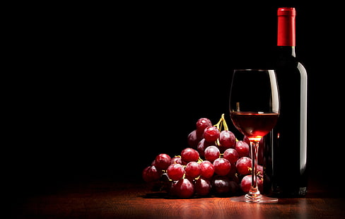 грозде, вино, червено, стъкло, бутилка, грозде, черен фон, HD тапет HD wallpaper