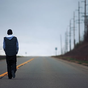 chaleco azul de hombre, soledad, chico, caminar, Eminem, Fondo de pantalla HD HD wallpaper
