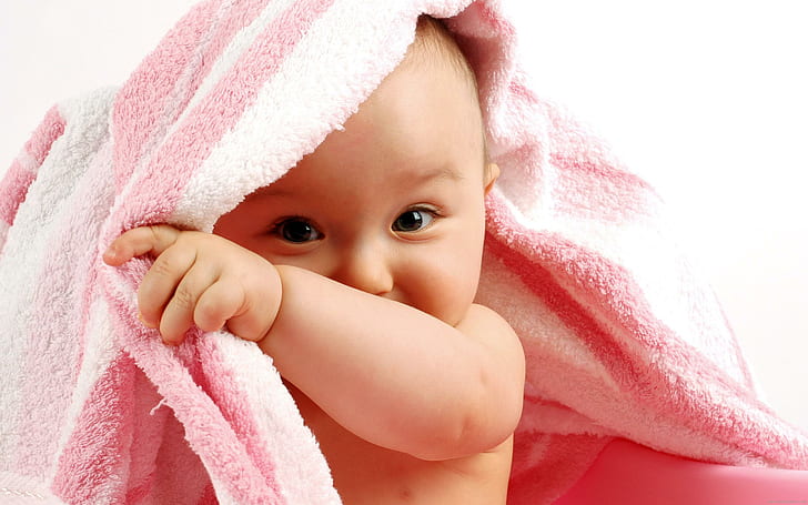 Baby behind a pink towel, pink bathroom towel, baby, towel, children, HD wallpaper
