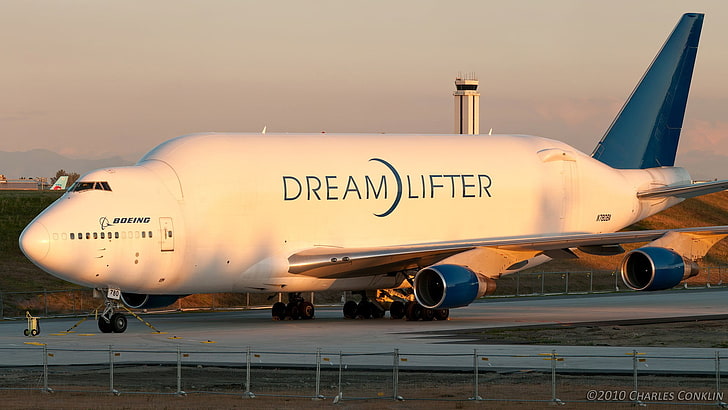 เรือบรรทุกเครื่องบินส่วนตัว Yamaha สีขาวและดำเครื่องบินโบอิ้ง 747 Dreamlifter เครื่องบิน, วอลล์เปเปอร์ HD