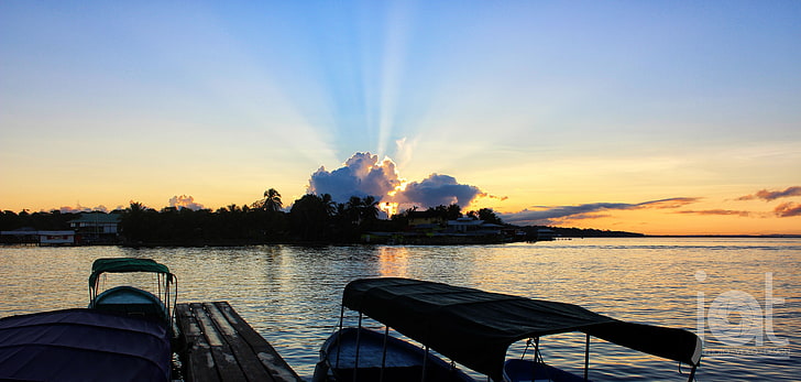 black and white boat with trailer, waking up, morning, sea, Panama, Isla Colon, Bocas Town, Bocas del Toro, boat, sunrise, shadow, HD wallpaper