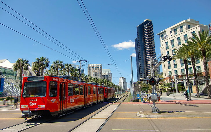 الترام الأحمر ، عربة ، المناظر الطبيعية الحضرية ، سان دييغو ، كاليفورنيا ، الولايات المتحدة الأمريكية، خلفية HD