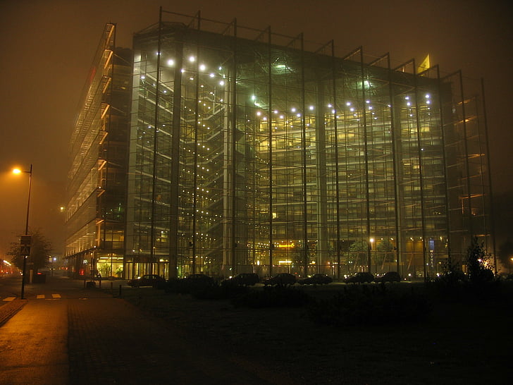 nuit de brouillard helsinki sanomatalo, Fond d'écran HD