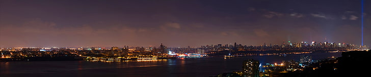 ภาพถ่ายมุมกว้างของอาคารนิวยอร์กซิตี้สามจอมุมกว้างทิวทัศน์เมืองมหานครแสงไฟของเมือง, วอลล์เปเปอร์ HD